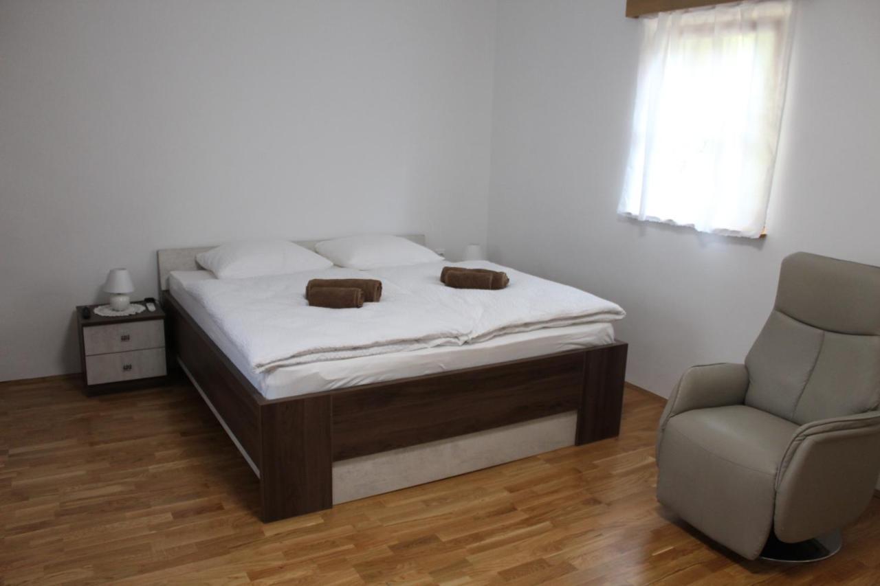 Sleeping In Village Svecina Εξωτερικό φωτογραφία
